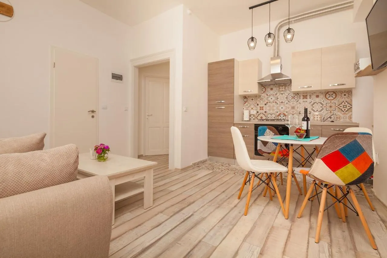 Main Square Apartment Pula 0*,  Croatia